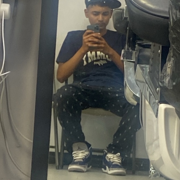 Meet your Posher, Adrian - Picture 1 of 1